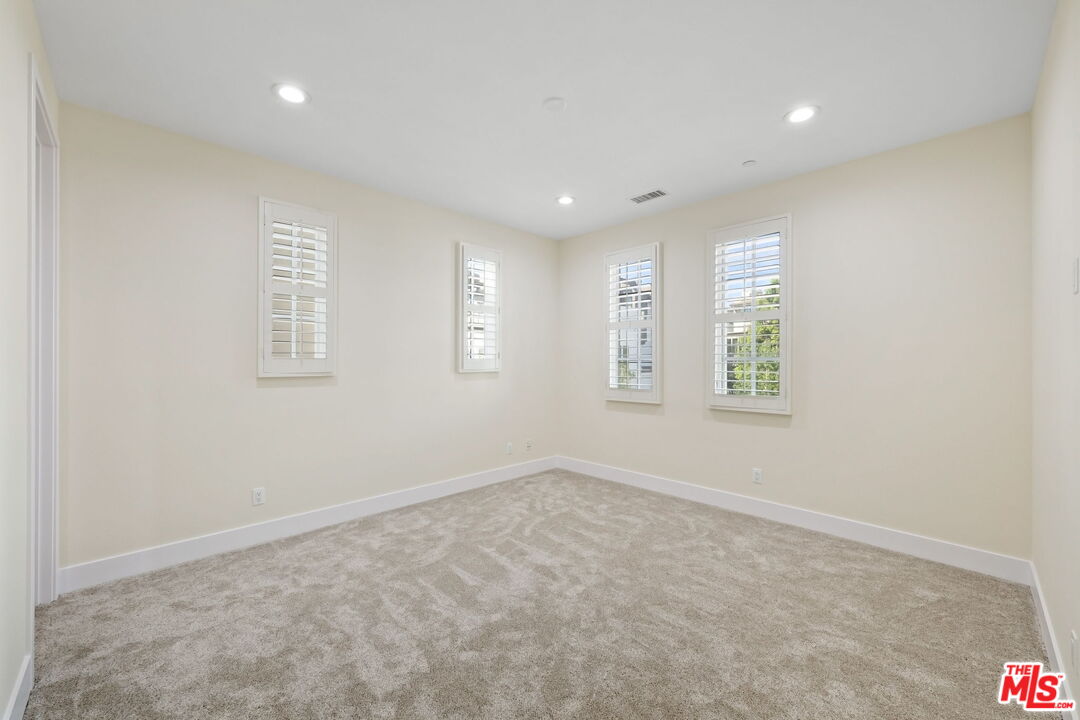 13053 Bluff Creek Dr