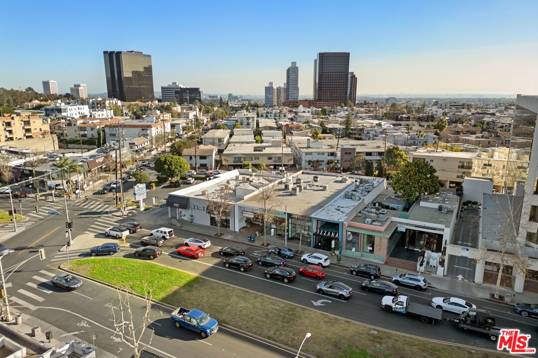 1160 Granville Ave Unit: 105