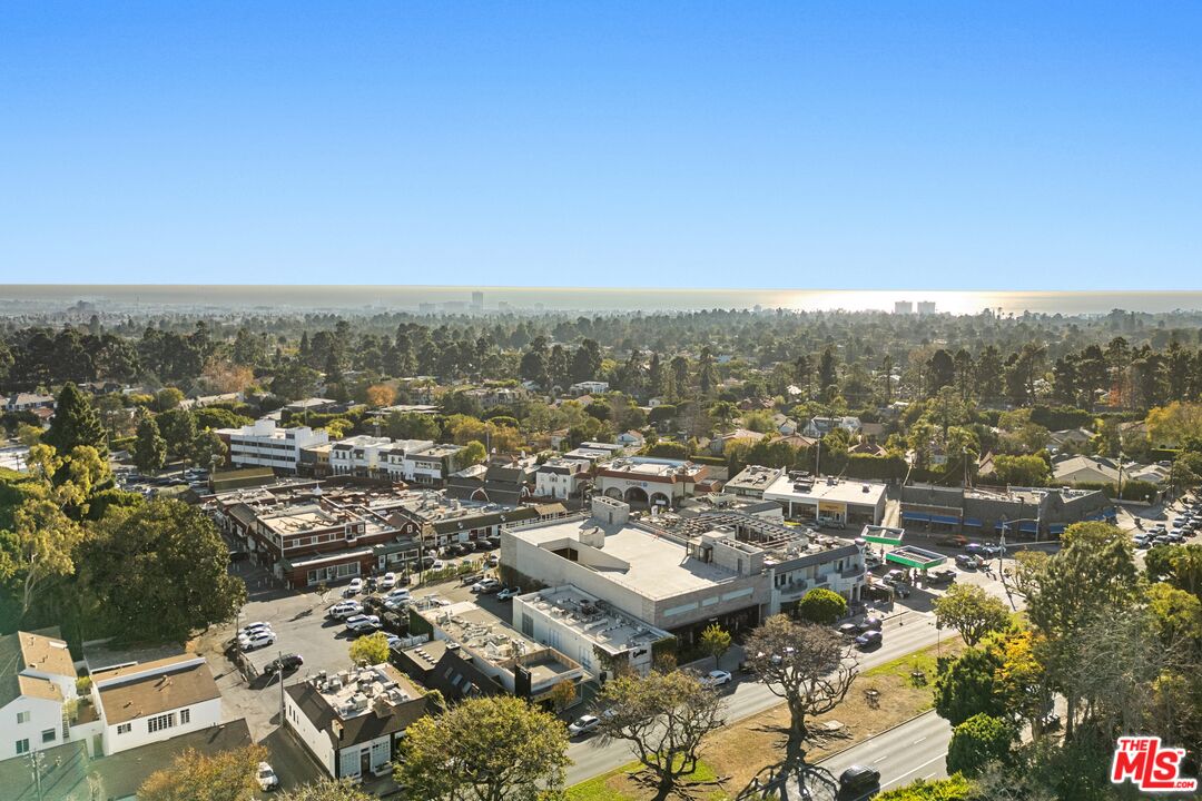 1160 Granville Ave Unit: 105