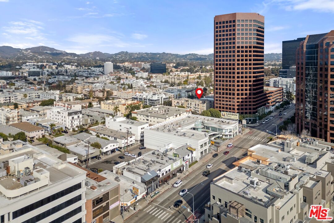 1160 Granville Ave Unit: 105