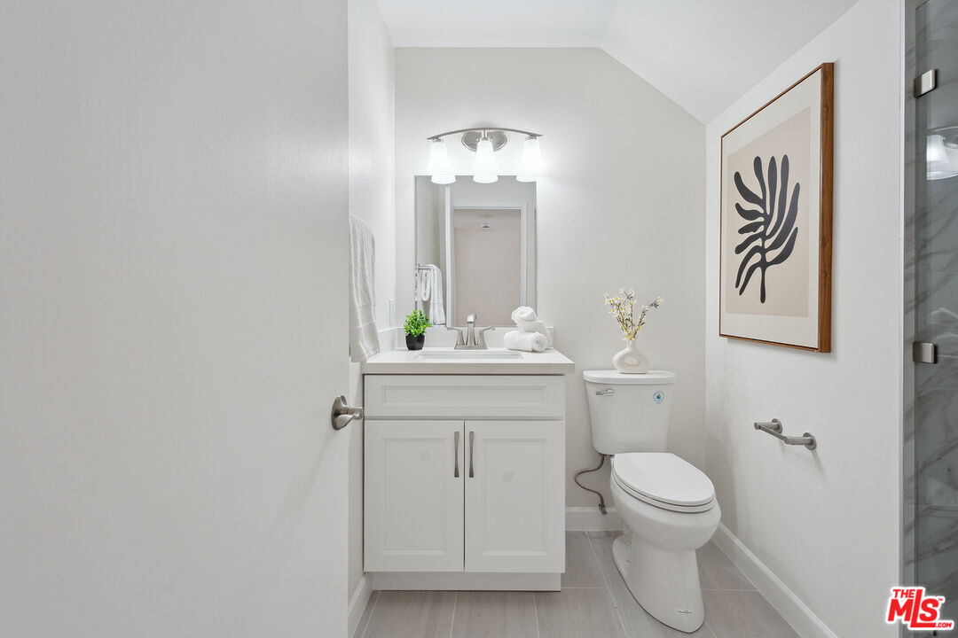 17109 Palisades Cir