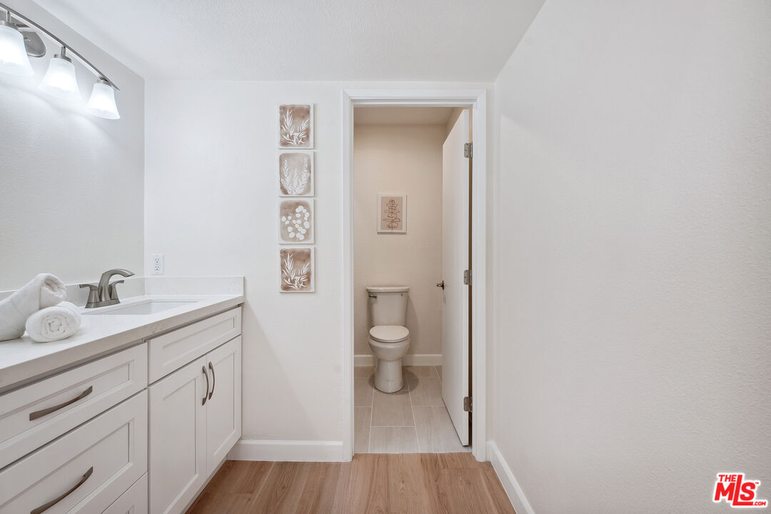 17109 Palisades Cir