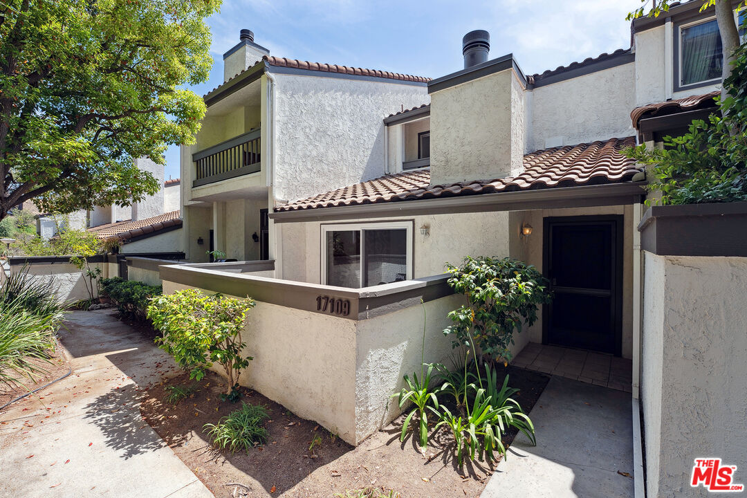 17109 Palisades Cir