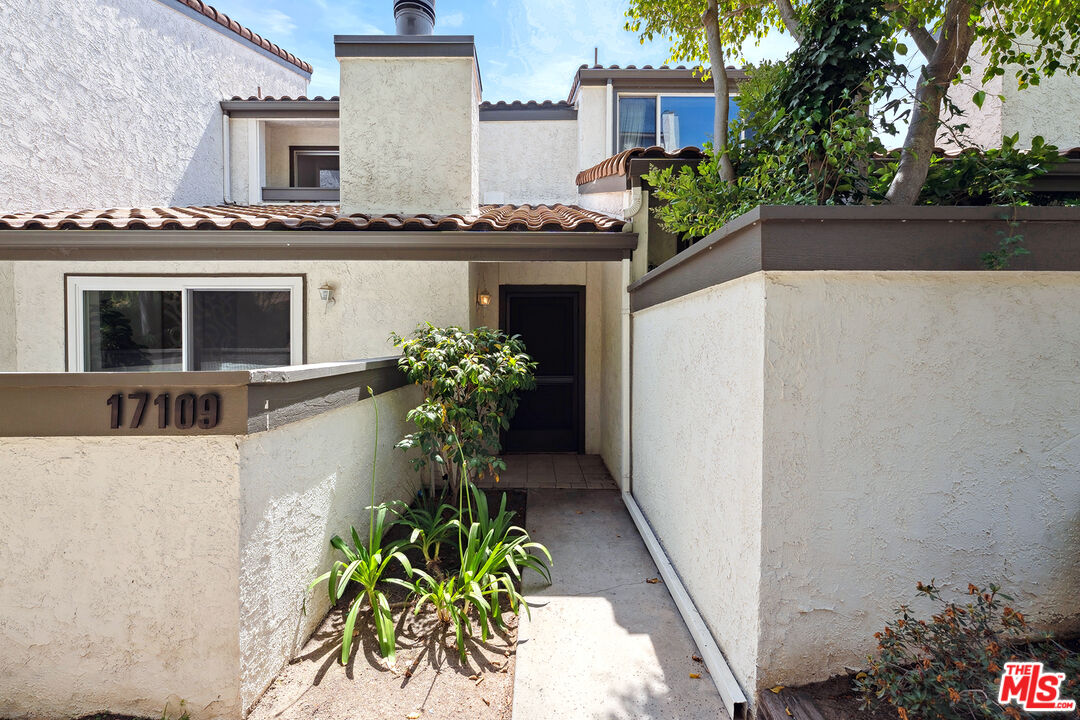 17109 Palisades Cir