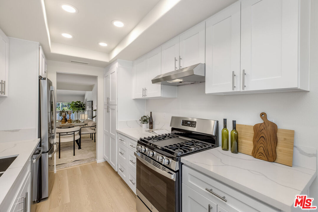 17107 Palisades Cir