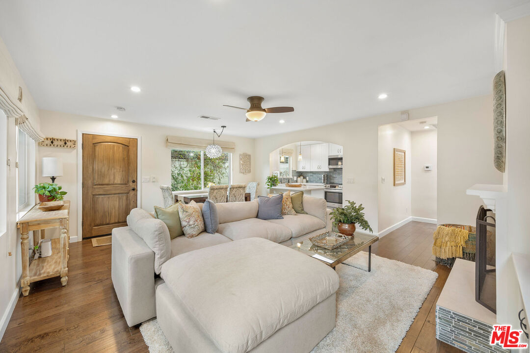 1039 26th St Unit: B