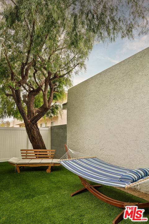 2219 Voorhees Ave Unit: 2