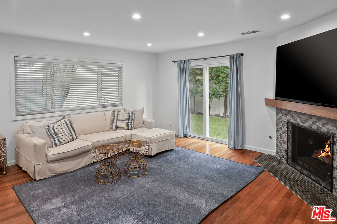 2219 Voorhees Ave Unit: 2
