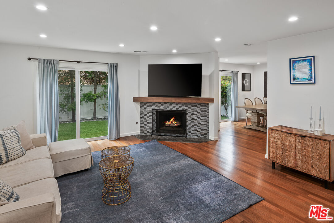 2219 Voorhees Ave Unit: 2