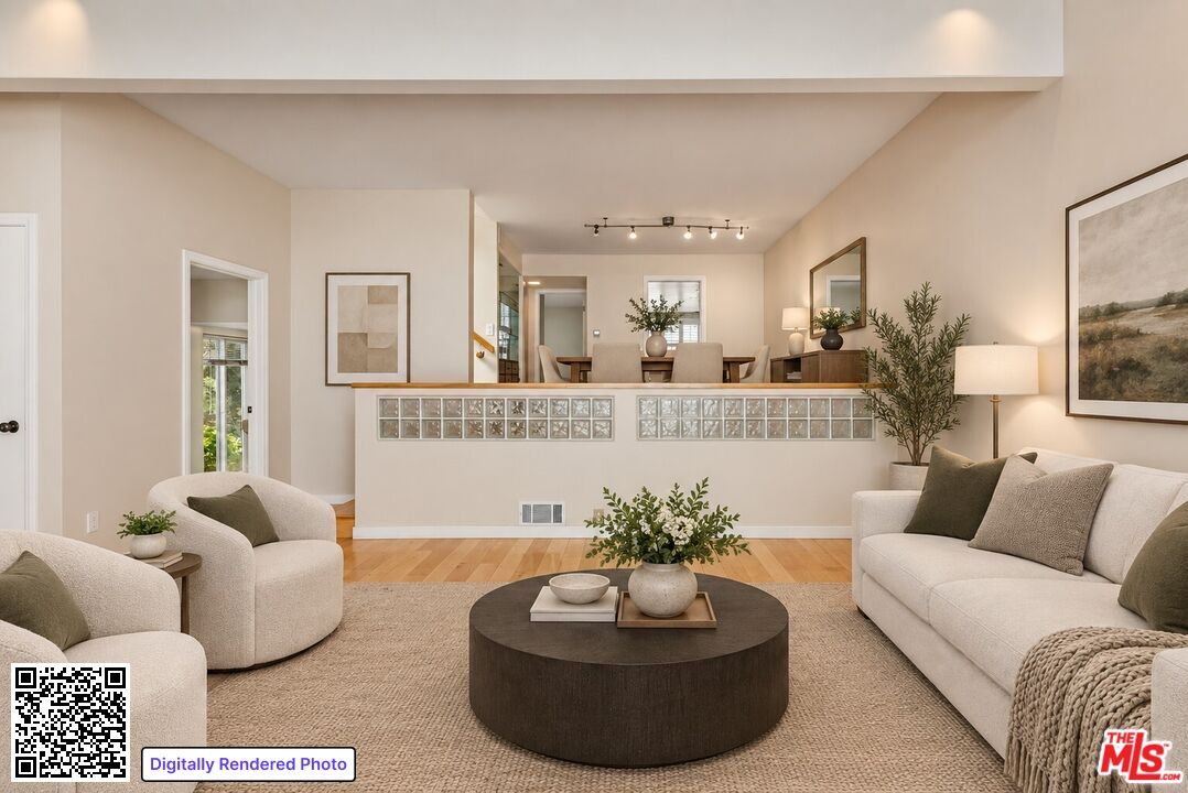 17207 Palisades Cir