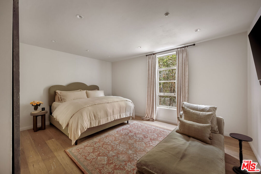 870 Haverford Ave Unit: 303