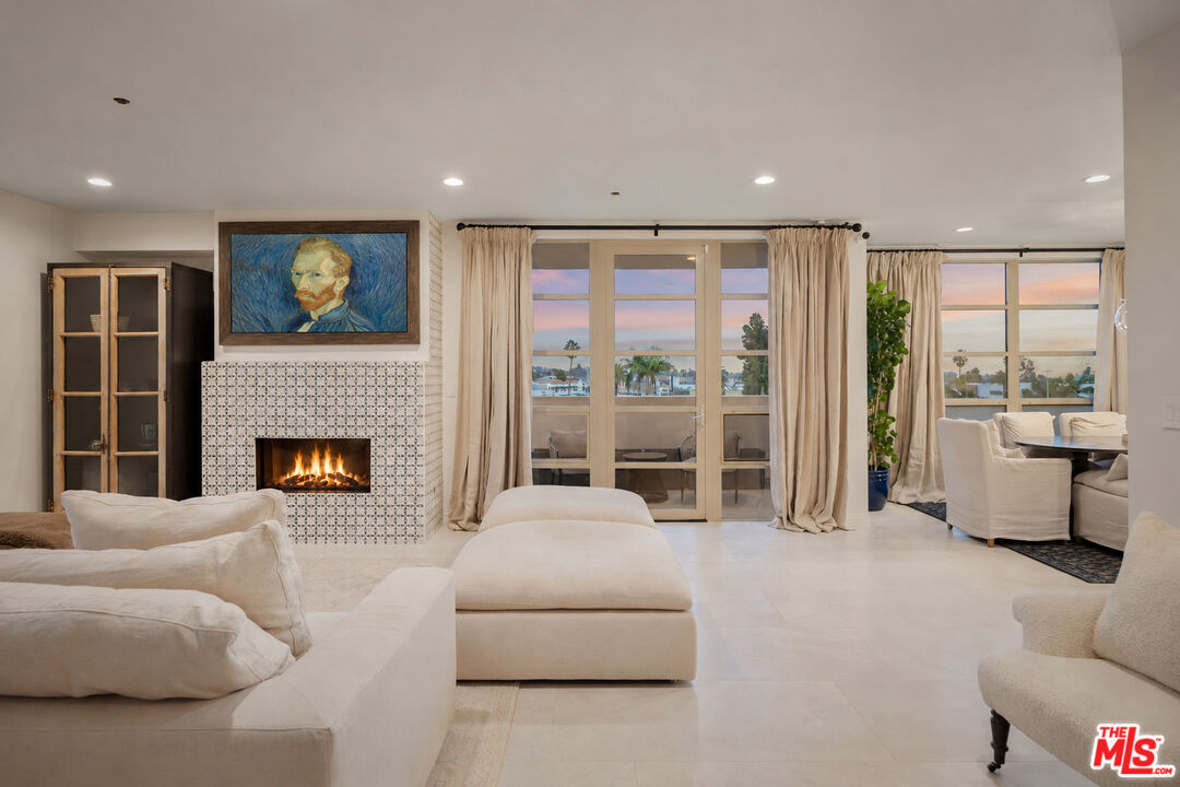 870 Haverford Ave Unit: 303