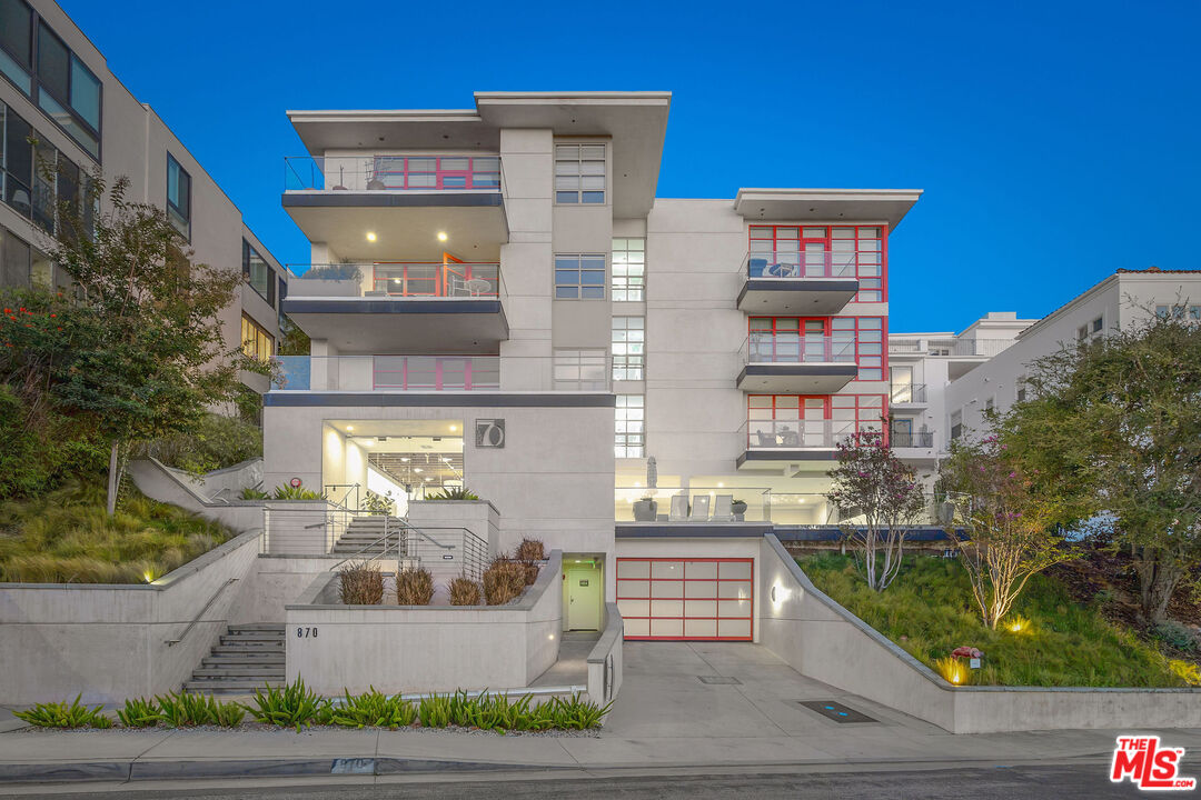 870 Haverford Ave Unit: 303