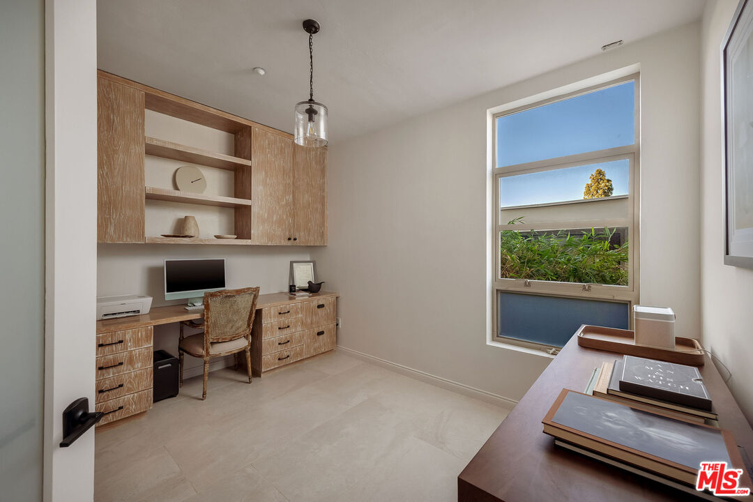 870 Haverford Ave Unit: 303