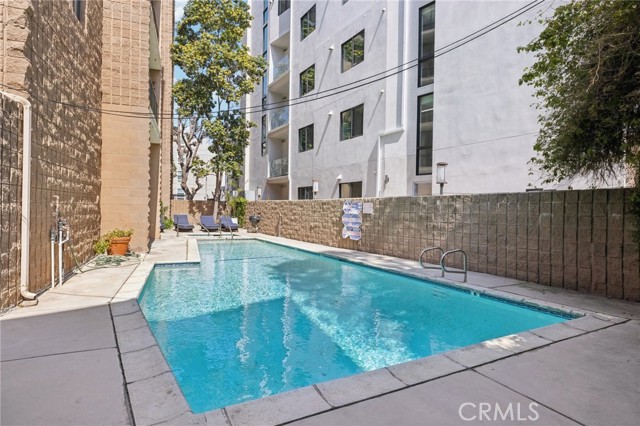 10966 Rochester AVE Unit: 5D
