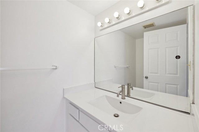 10966 Rochester AVE Unit: 5D