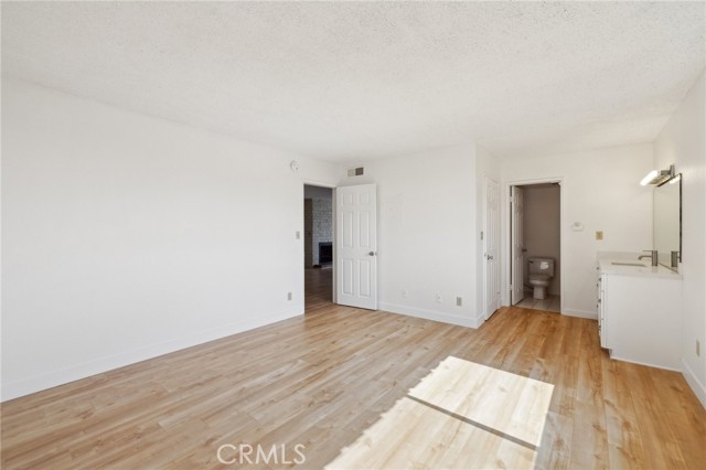 10966 Rochester AVE Unit: 5D