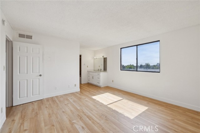 10966 Rochester AVE Unit: 5D