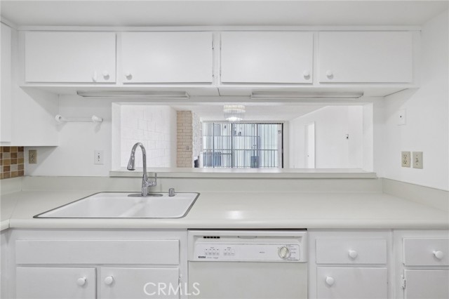 10966 Rochester AVE Unit: 5D
