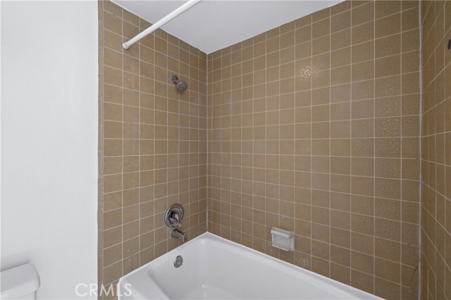 10966 Rochester AVE Unit: 5D