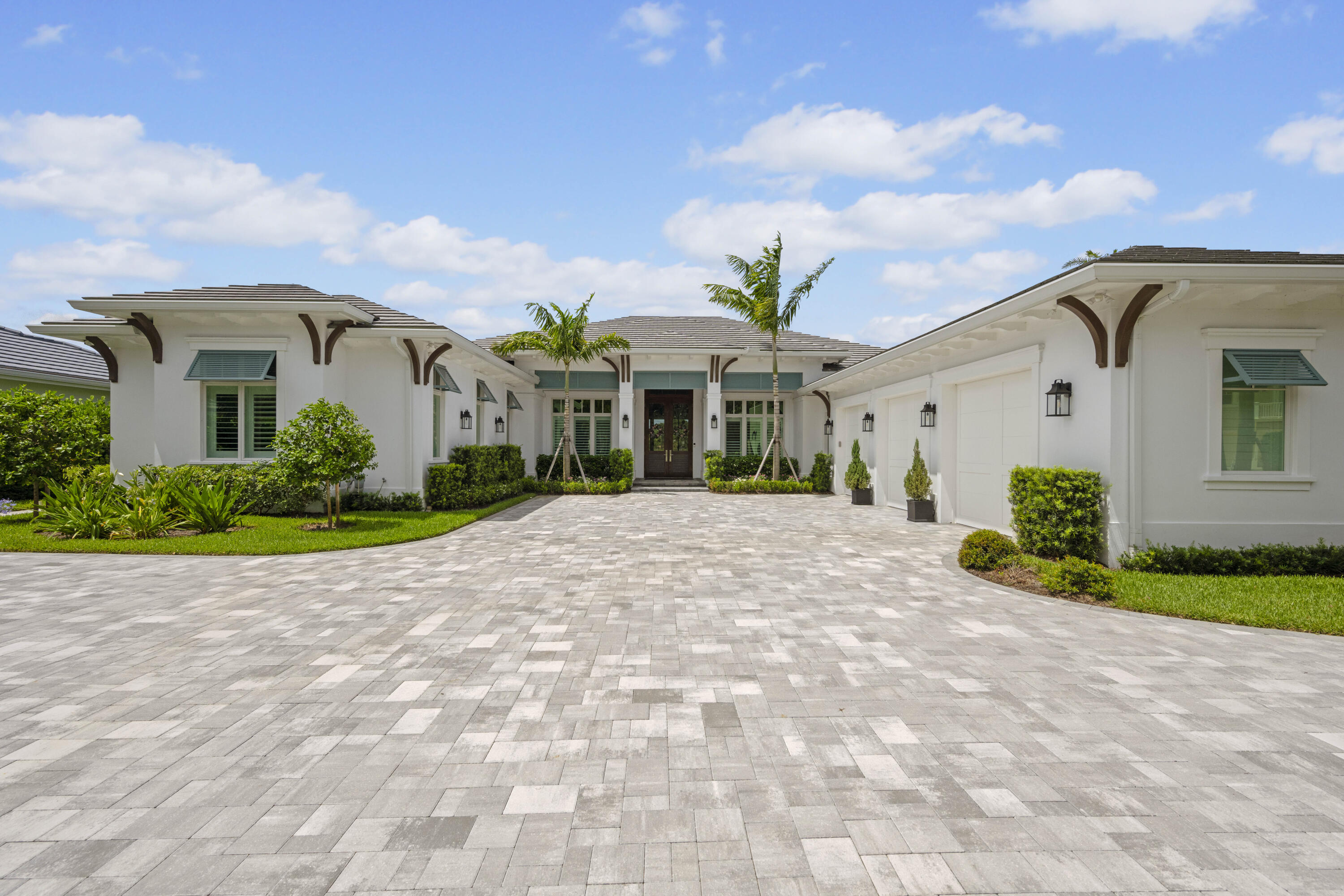 206 Locha Drive