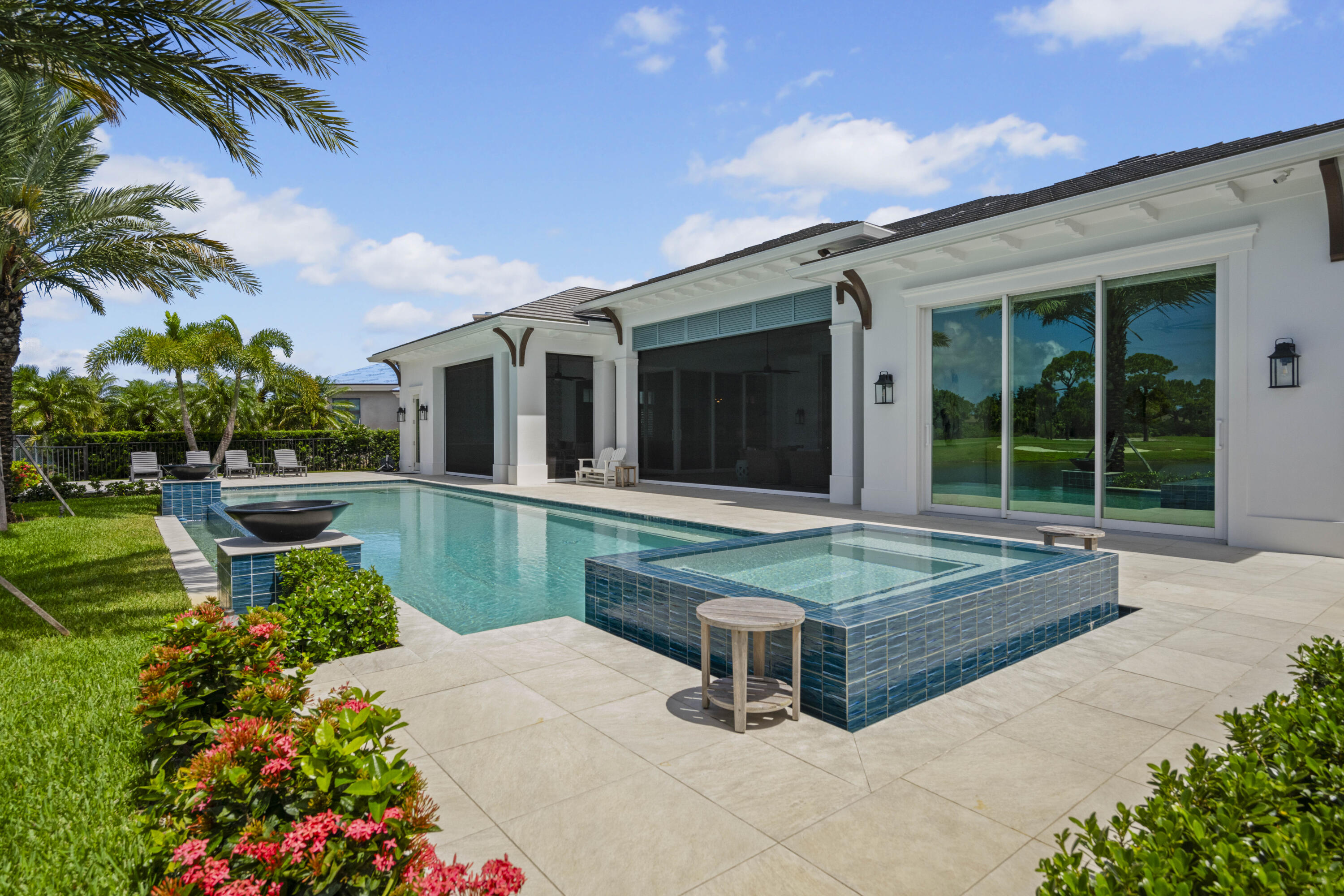 206 Locha Drive