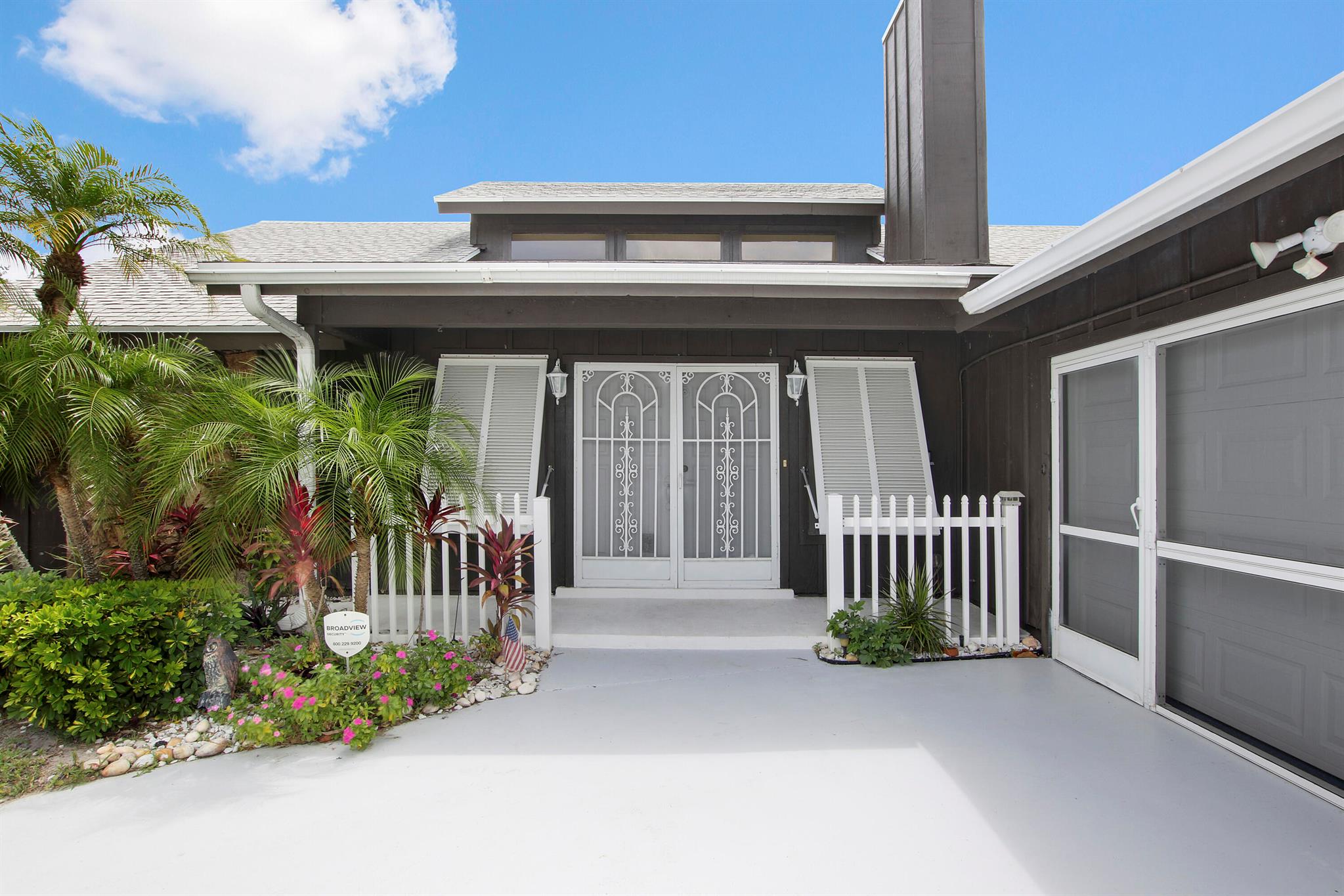 901 Sandy Oaks Drive