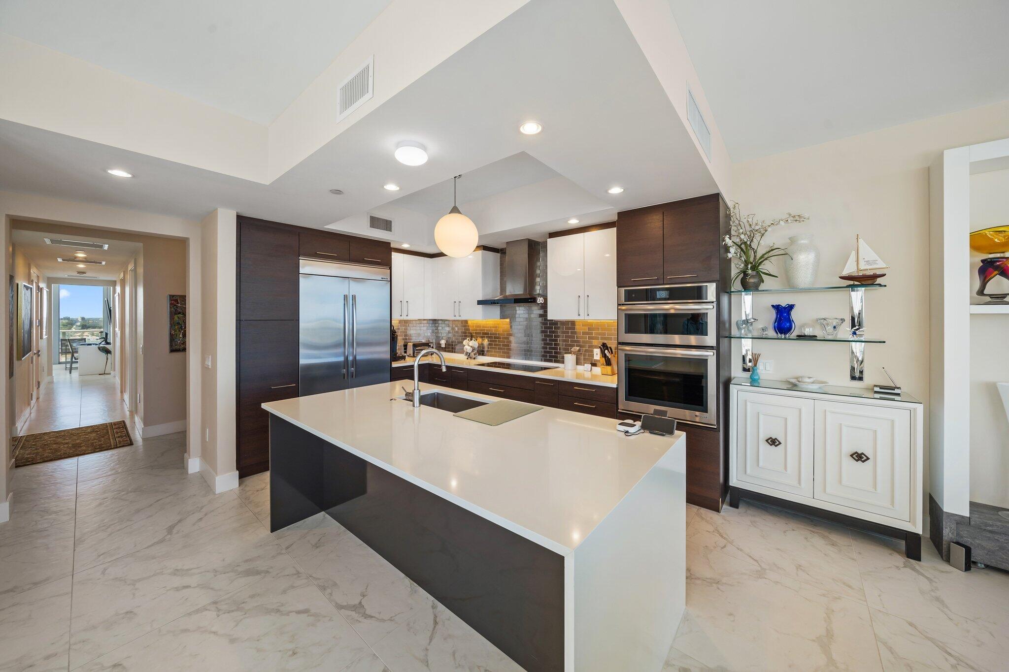 2 Water Club Way 1404