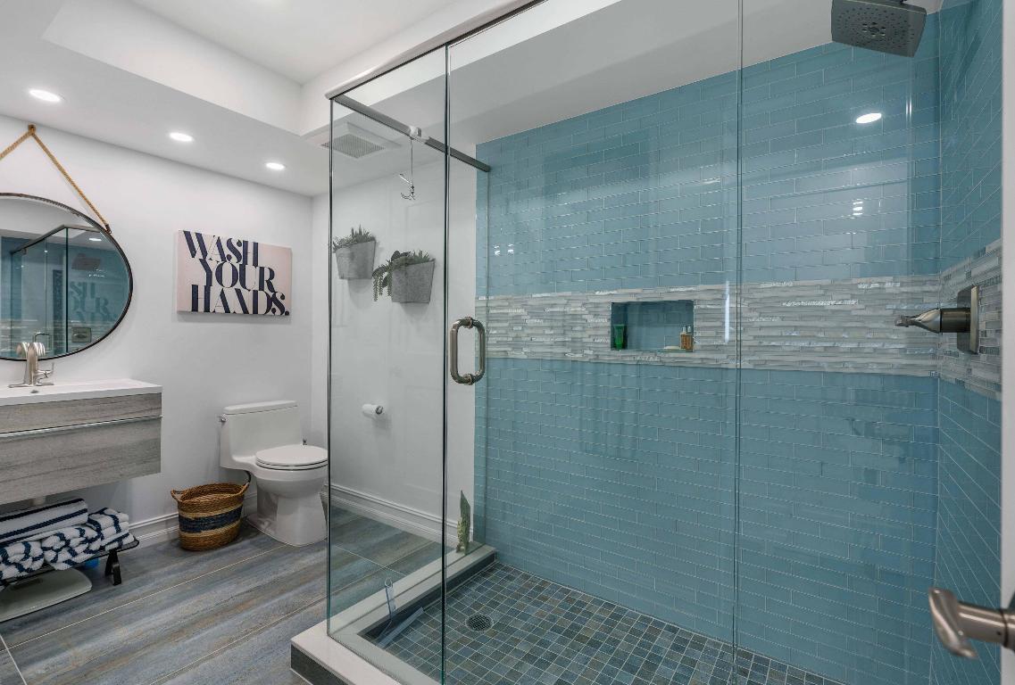 108 Lakeshore Drive 839