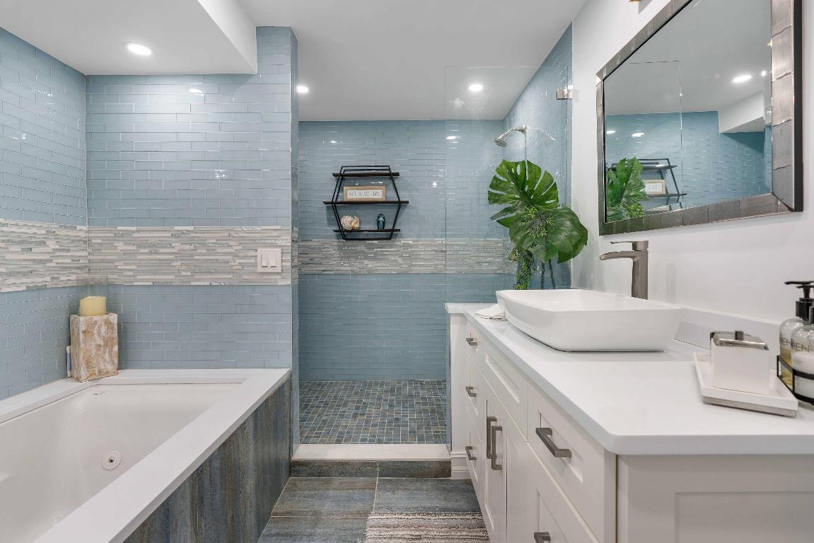 108 Lakeshore Drive 839