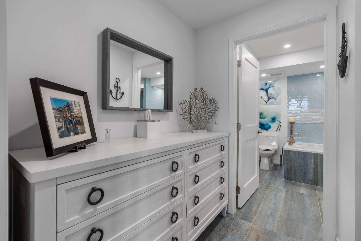 108 Lakeshore Drive 839