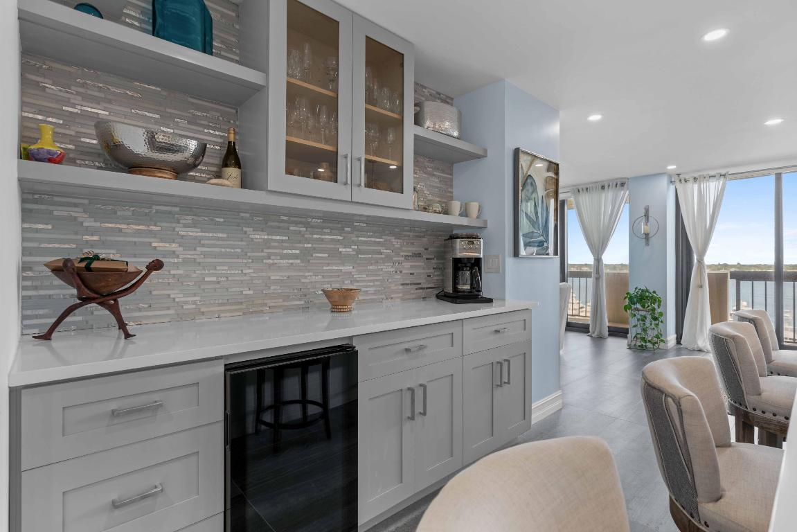 108 Lakeshore Drive 839