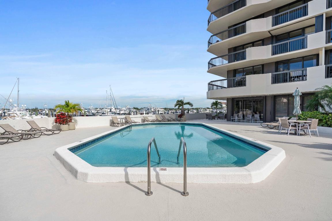 108 Lakeshore Drive 839