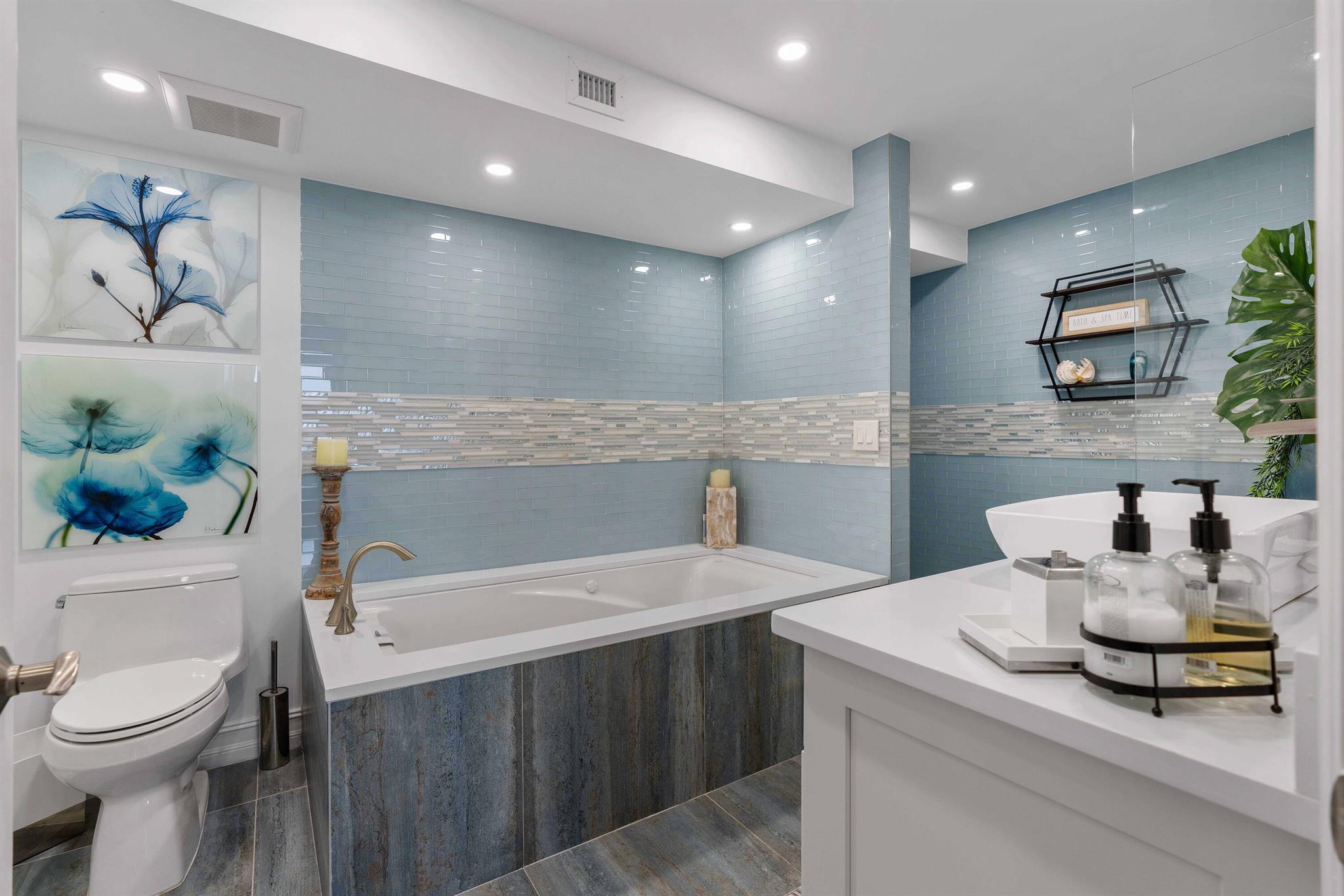 108 Lakeshore Drive 839