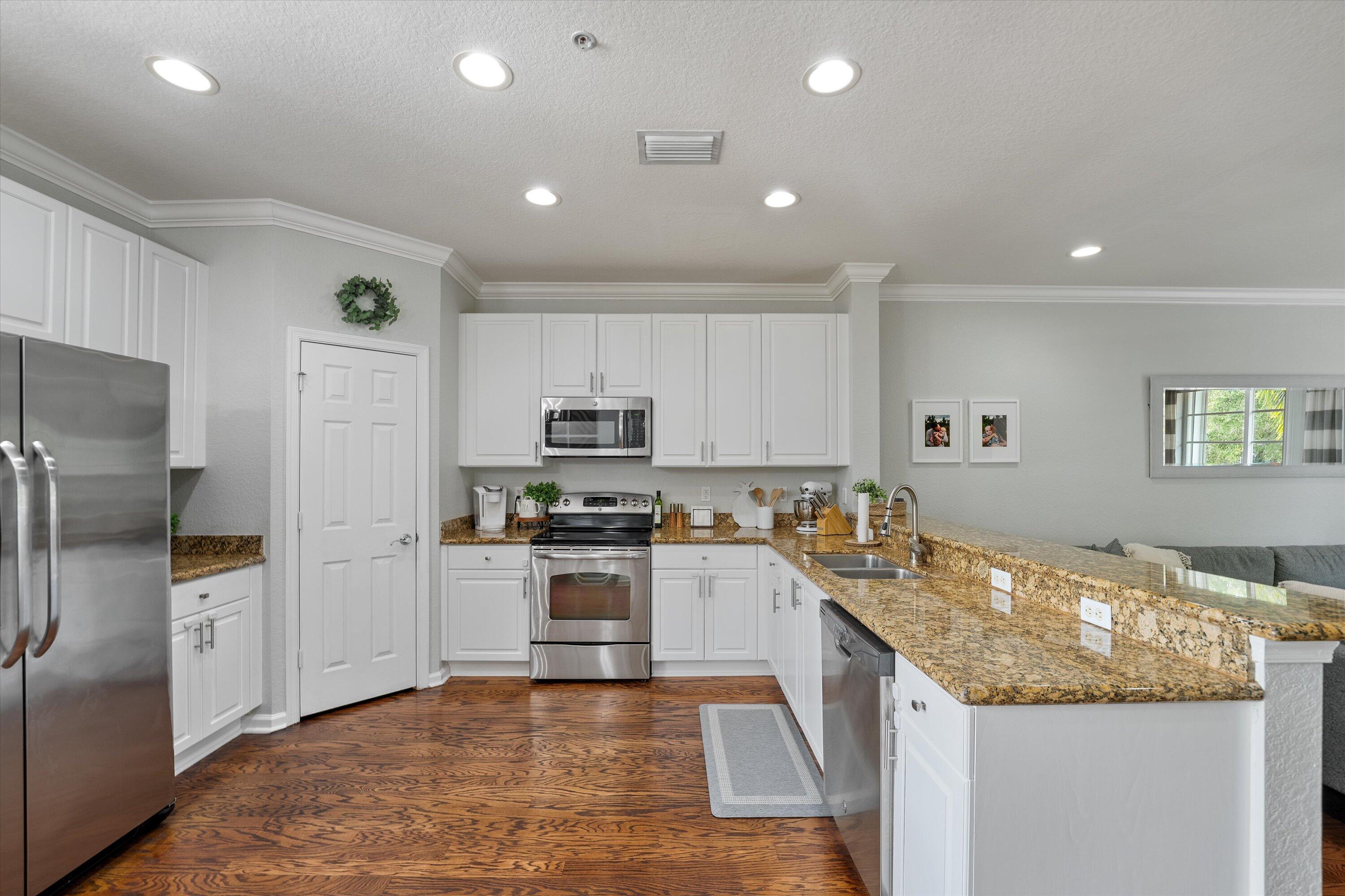 163 Greenwich Circle