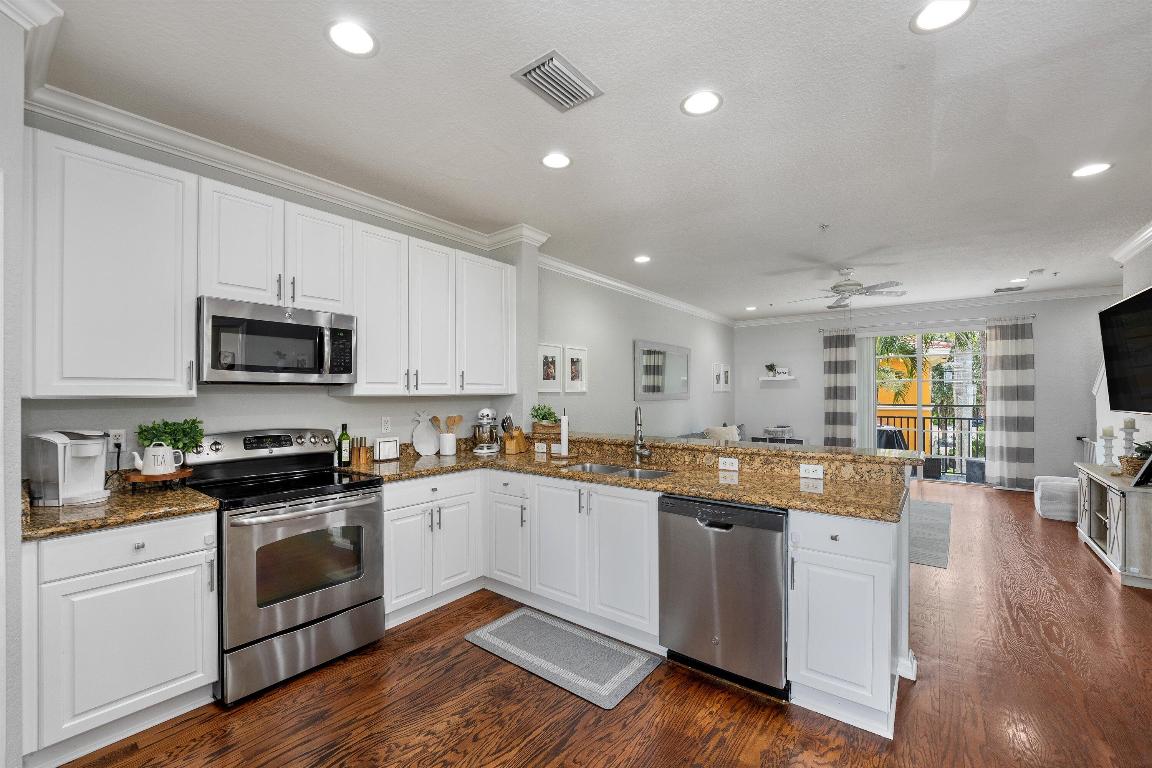 163 Greenwich Circle