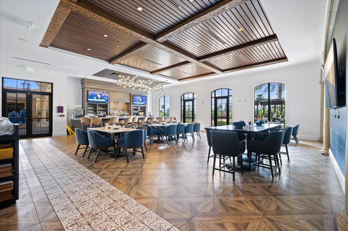 99 Tresana Boulevard 5