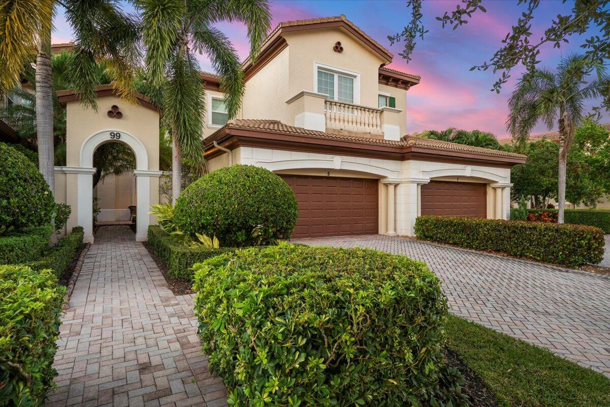 99 Tresana Boulevard 5