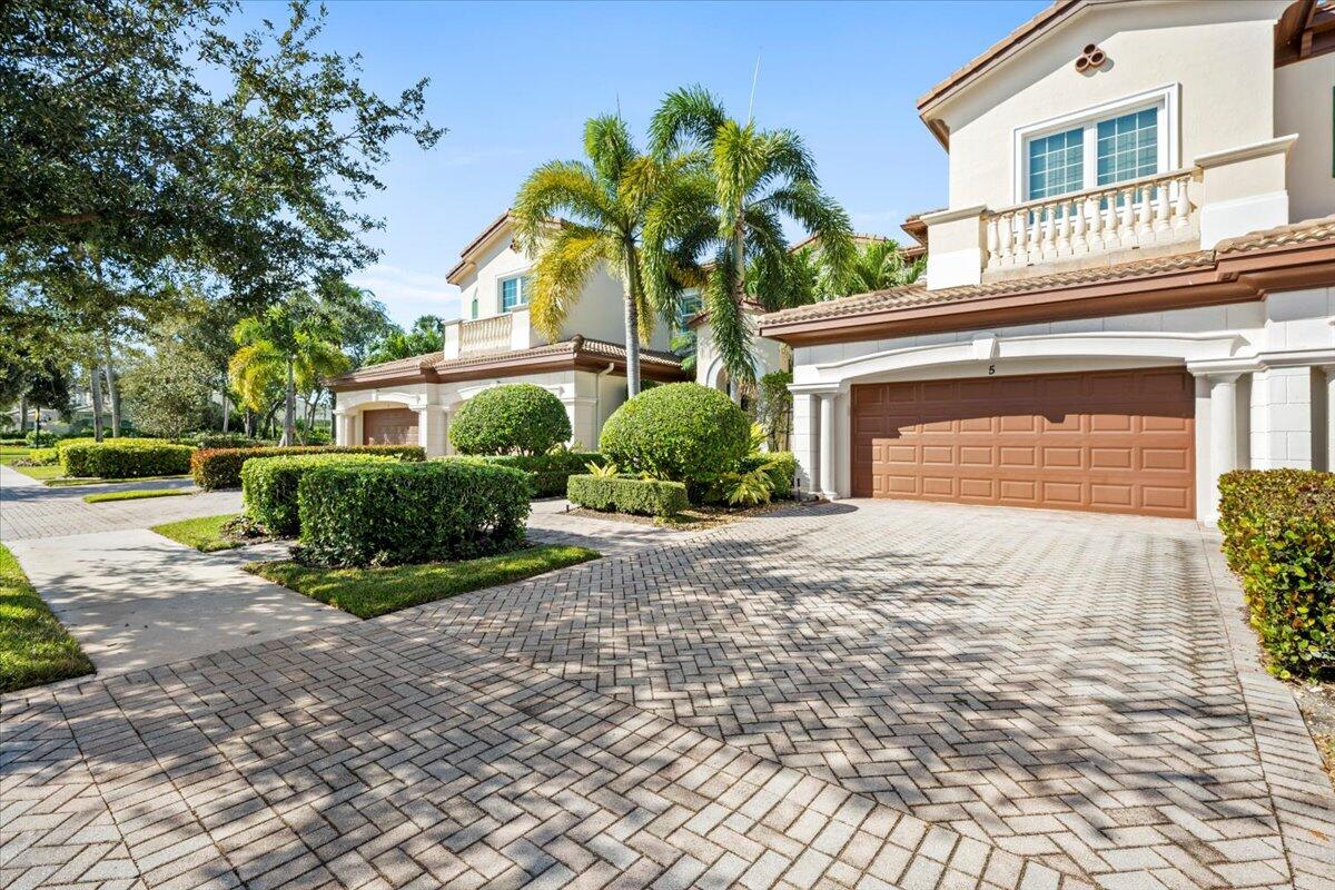 99 Tresana Boulevard 5