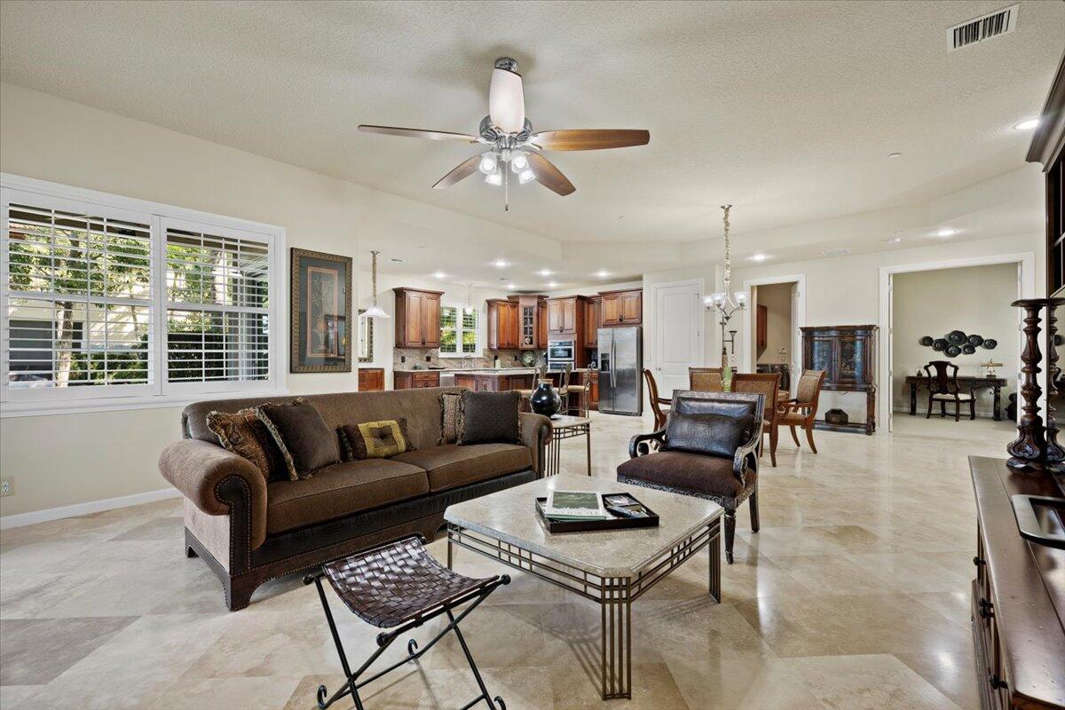 99 Tresana Boulevard 5