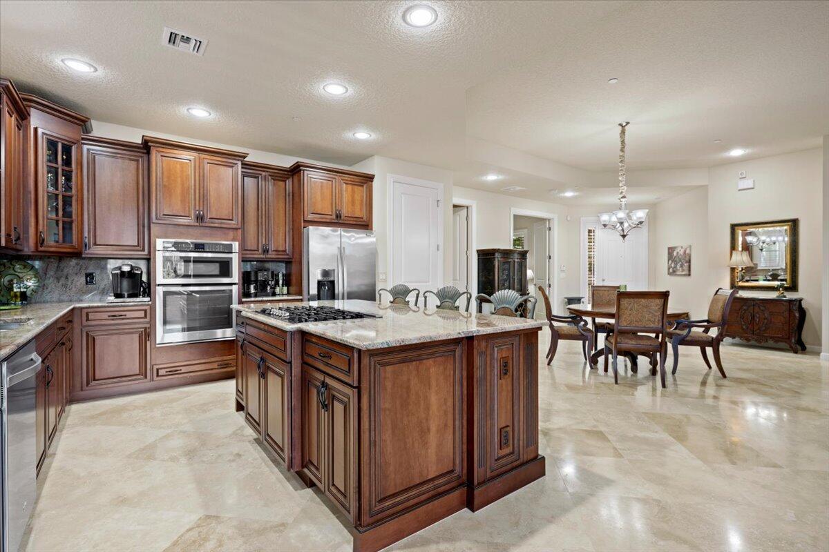 99 Tresana Boulevard 5