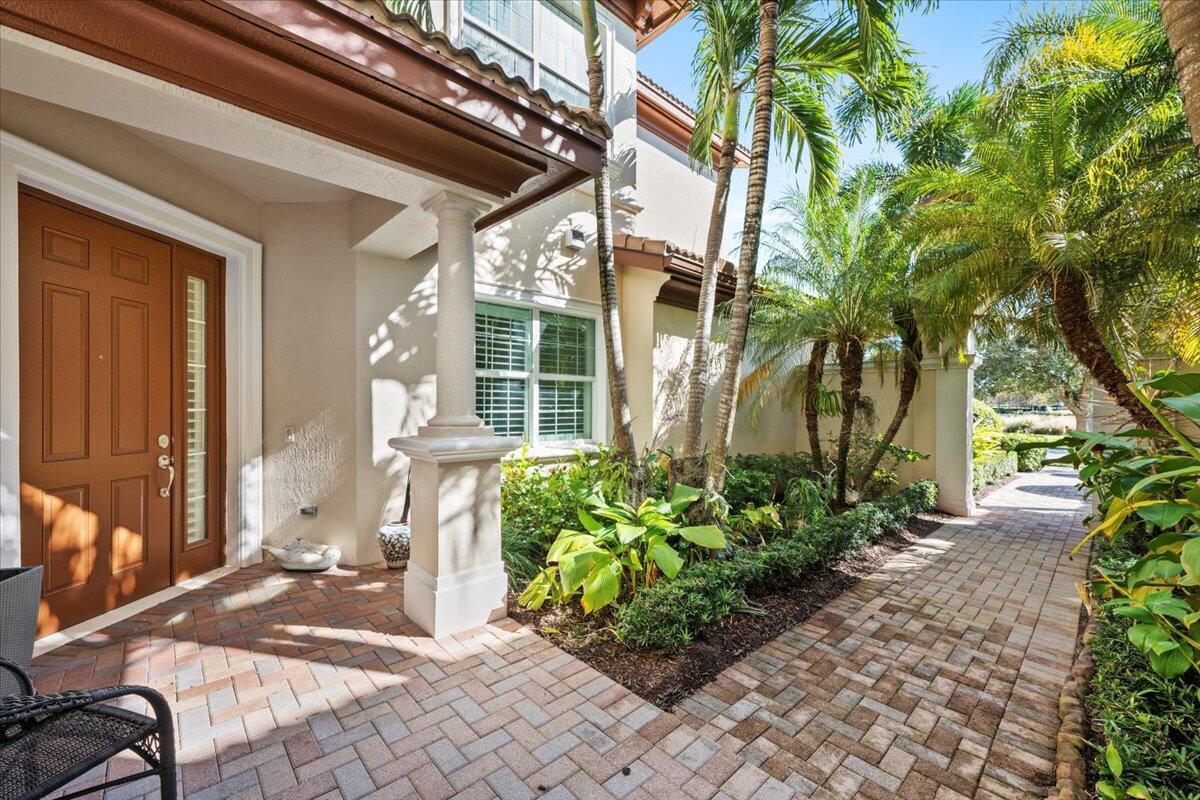 99 Tresana Boulevard 5