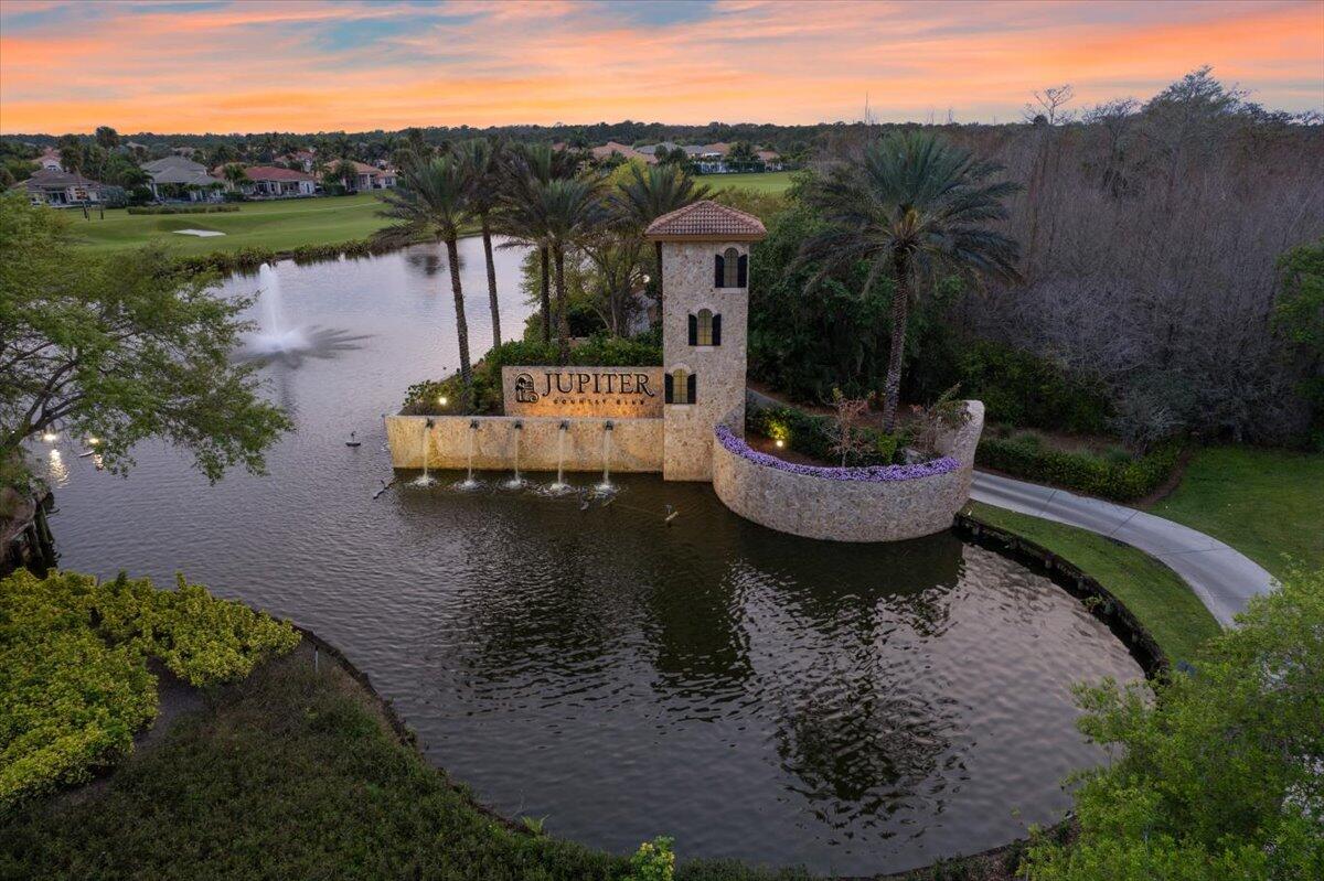 99 Tresana Boulevard 5