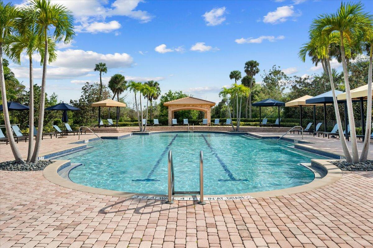 99 Tresana Boulevard 5