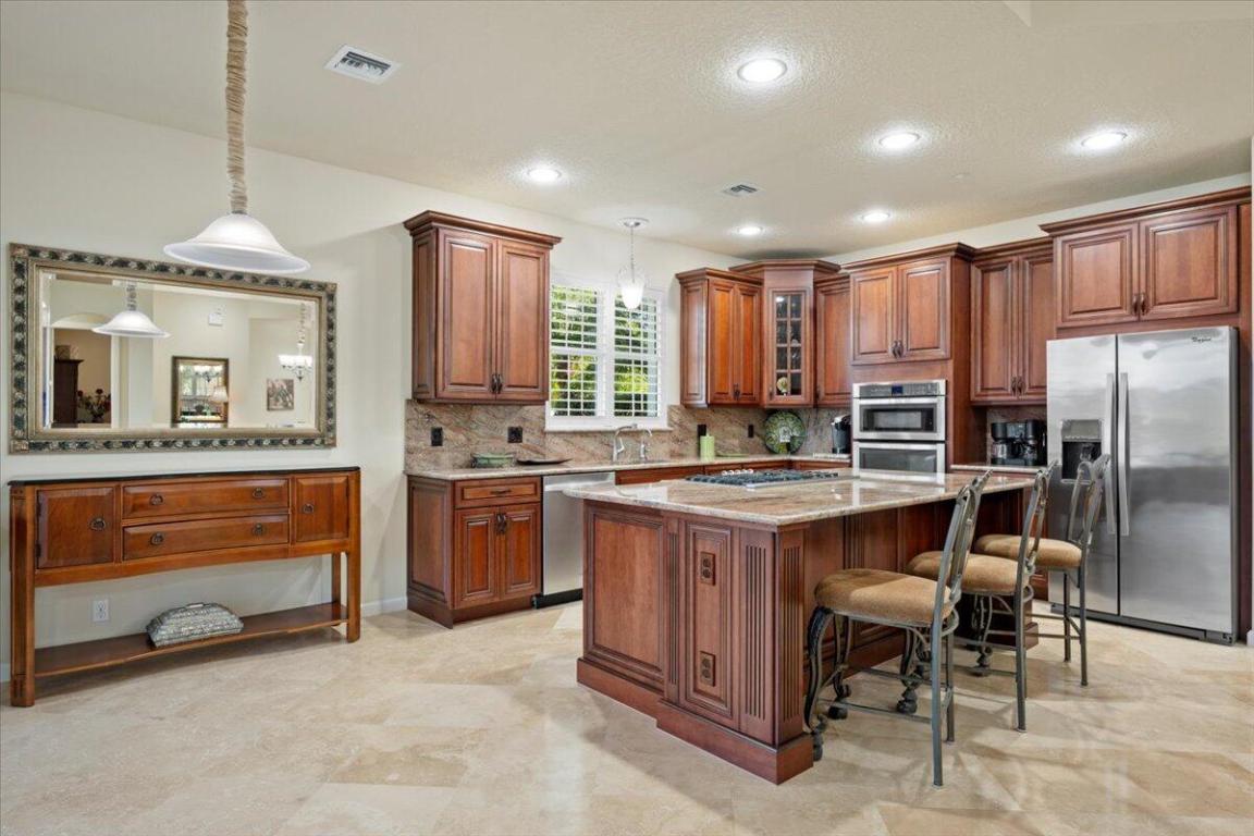 99 Tresana Boulevard 5