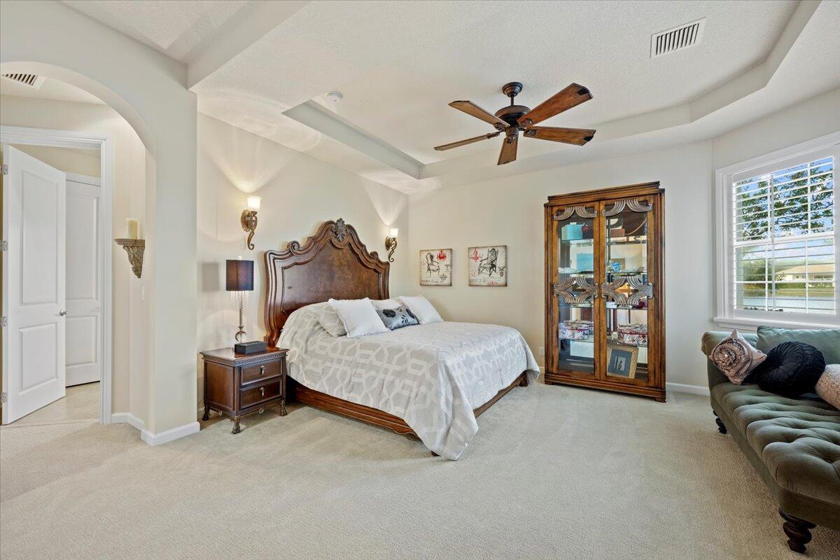 99 Tresana Boulevard 5