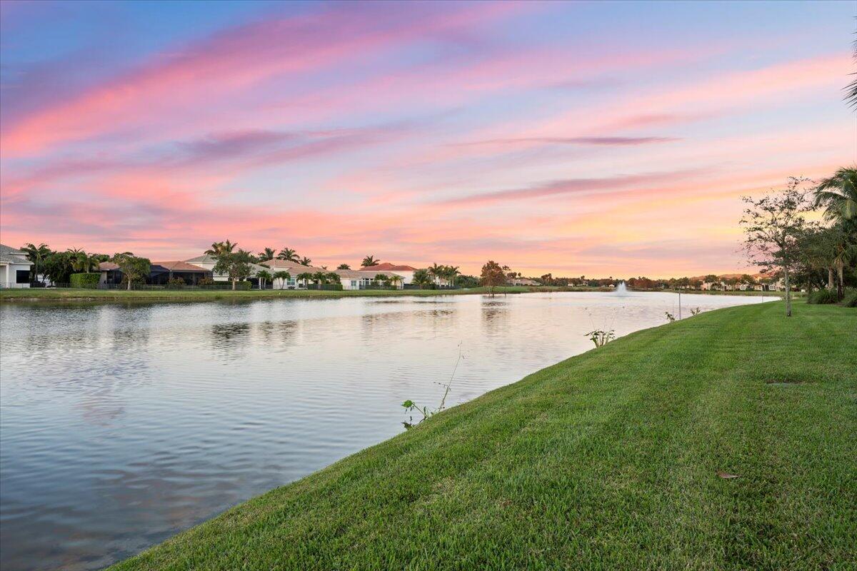 99 Tresana Boulevard 5