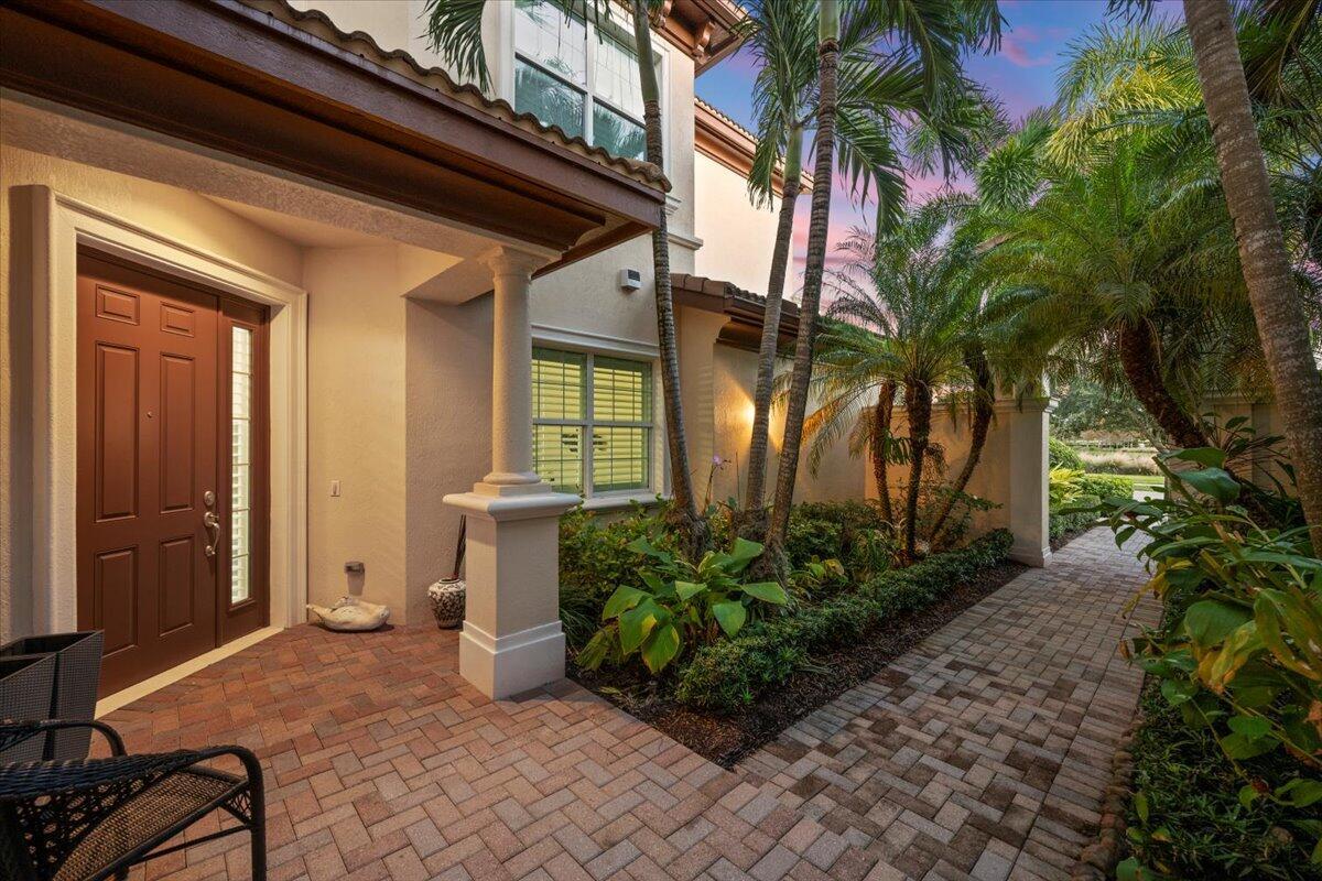 99 Tresana Boulevard 5