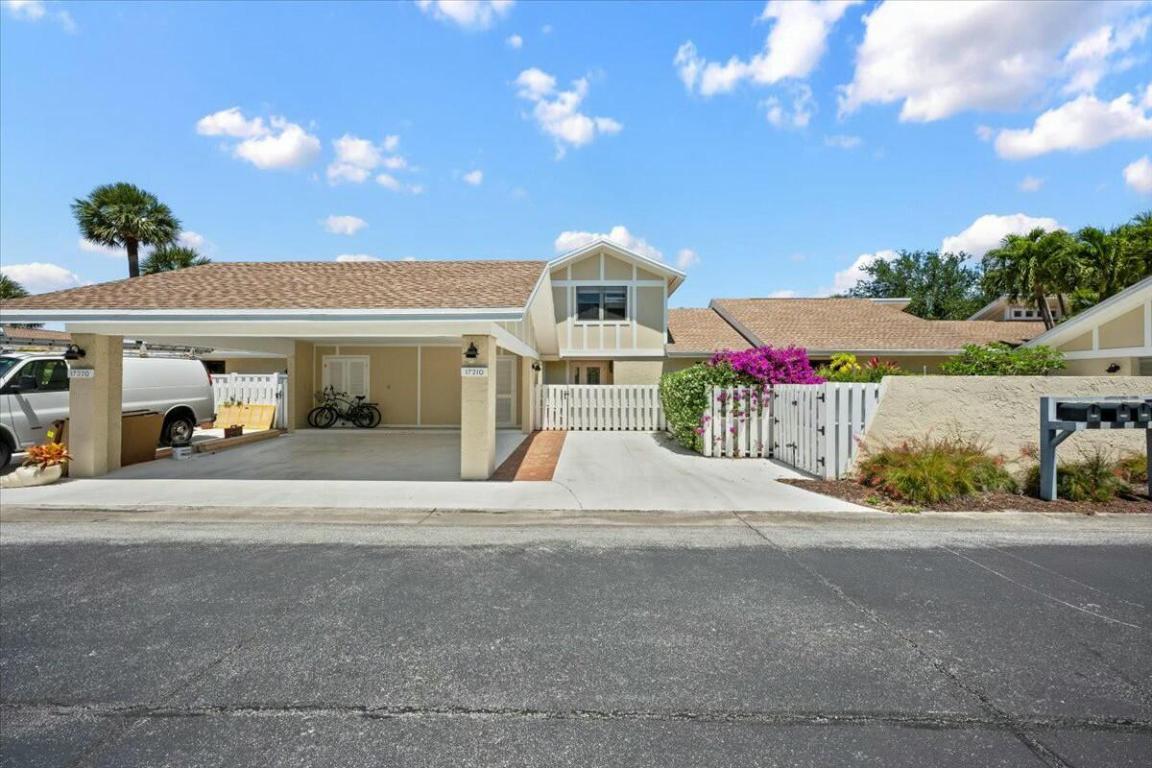 17210 Fownes Crescent