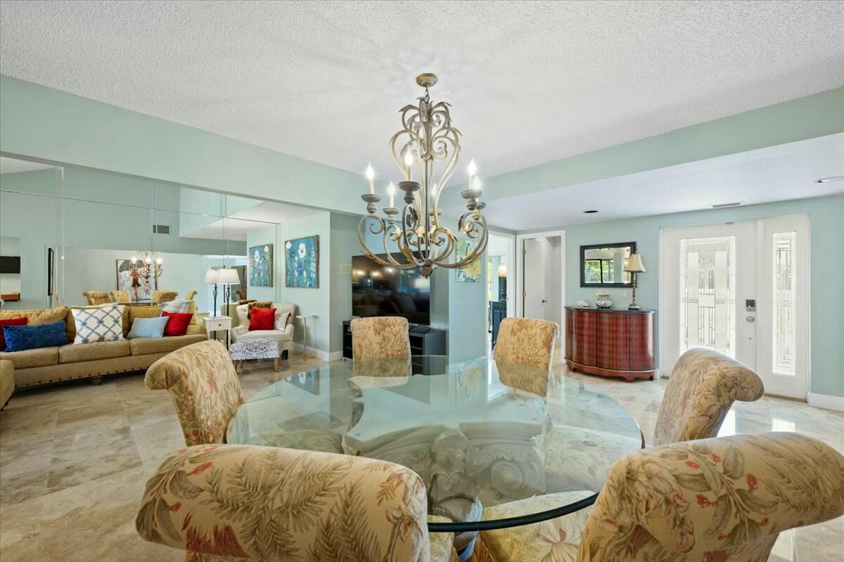 17210 Fownes Crescent